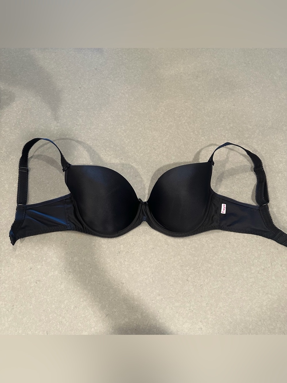 Freya Deco plunge t-shirt bra 4234 32FF UK / 32H US